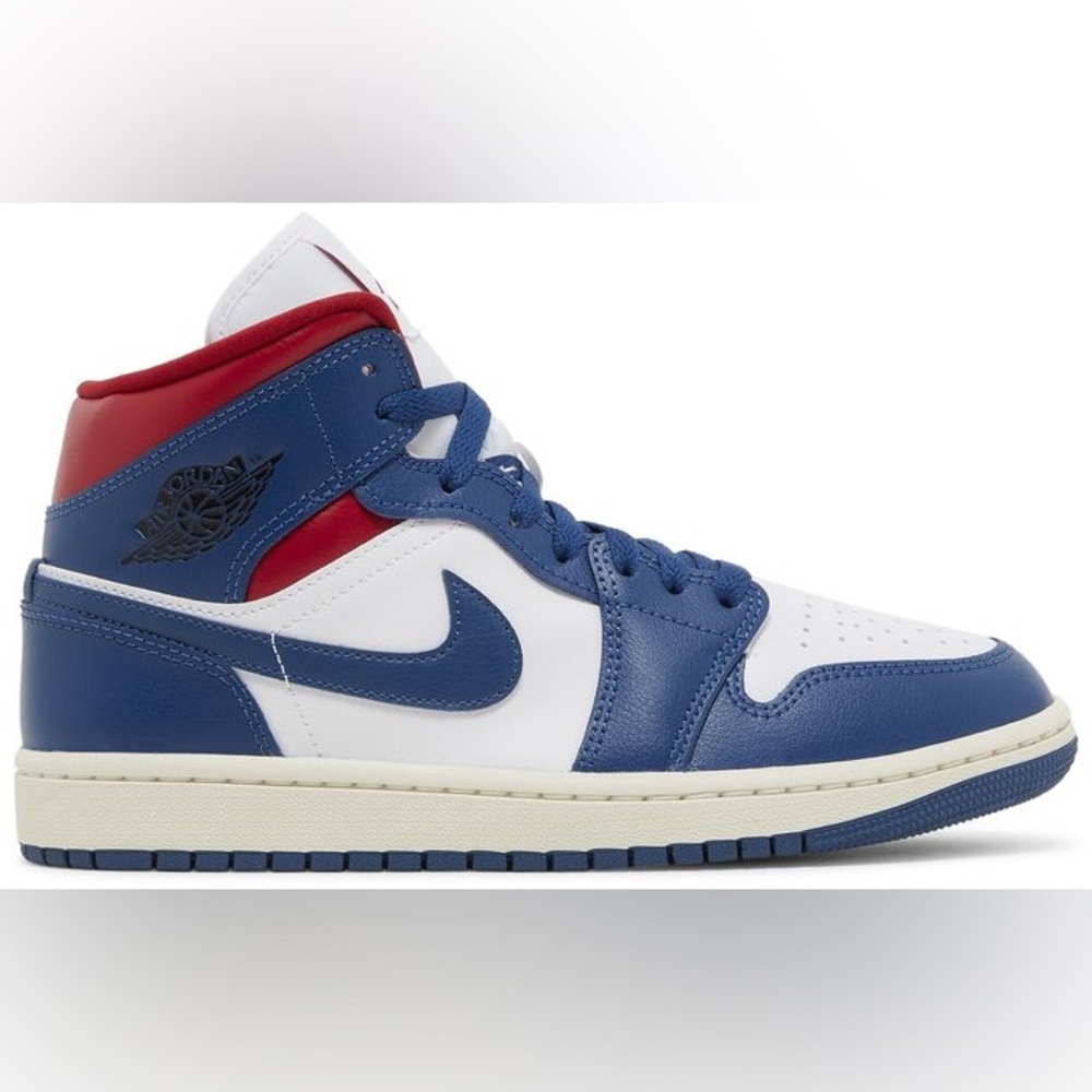Nike. Wmns Air Jordan 1 Mid 'French Blue'. Size 6.